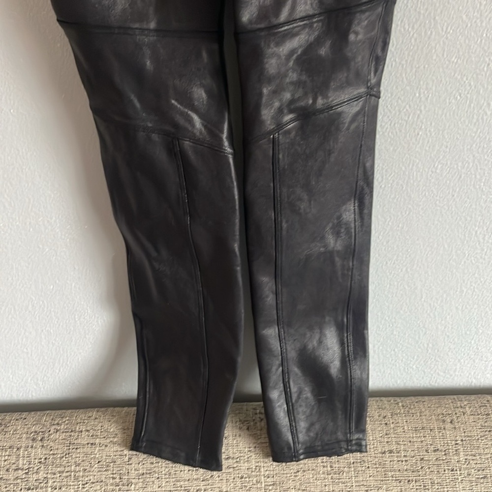 Spanx Faux Leather Black Moto Leggings Size S - Picture 9 of 11